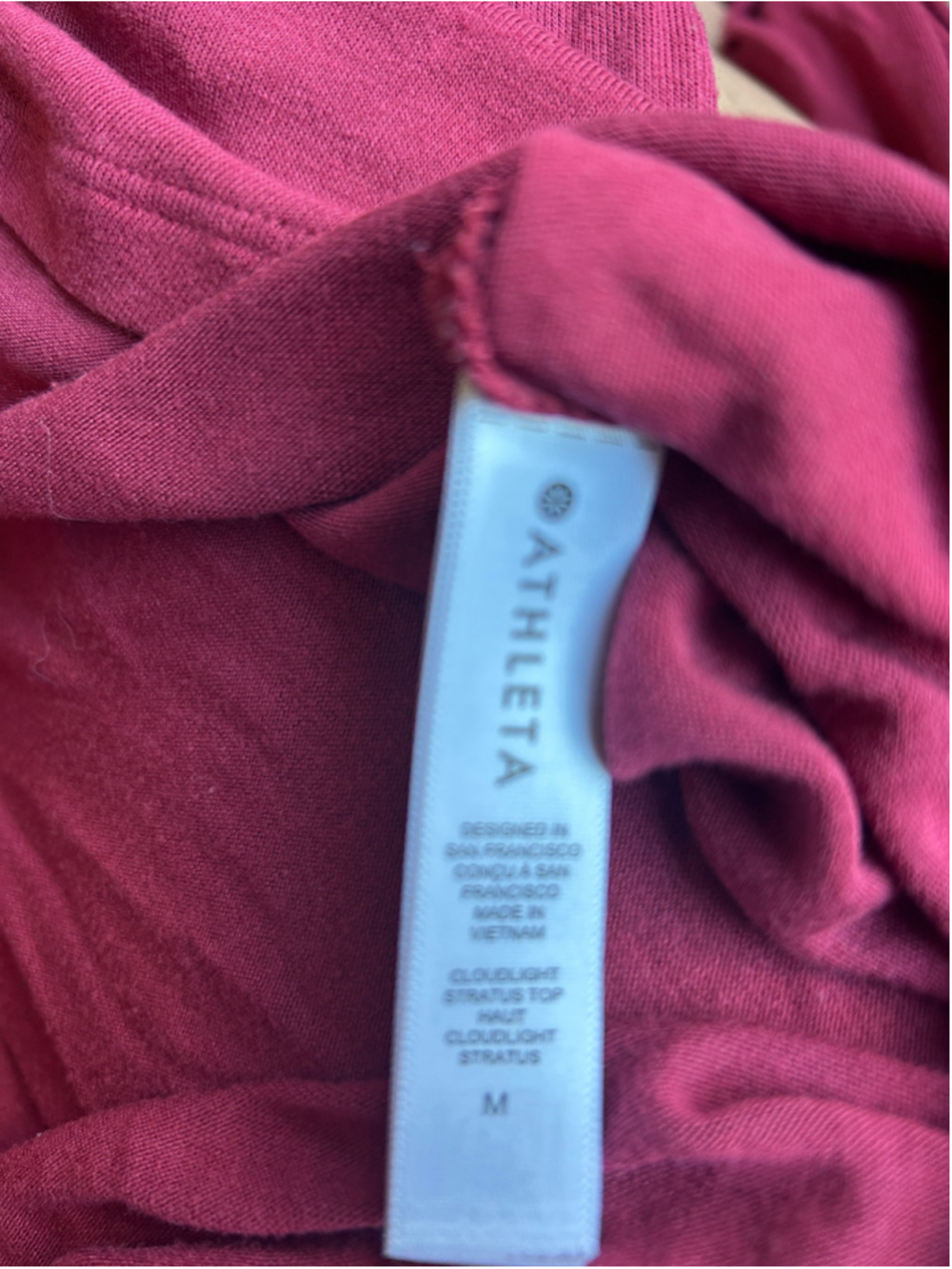 Athleta Women's Cloud light Stratus Long Sleeve V-Neck Tee Red Size M - Picture 3 of 10